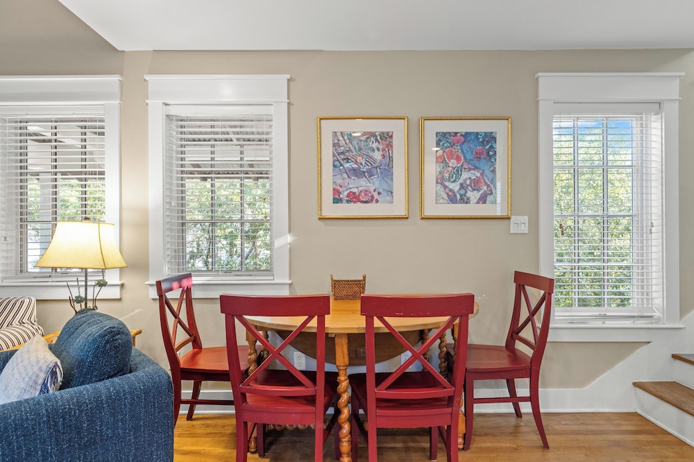 Seabatical! 3BR 2BA Coastal Retreat for 8 Relax, Unwind, and Recharge