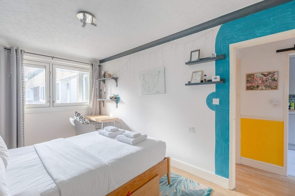 Vibrant 1BD Flat - 8 Mins to Dalston, Hackney!