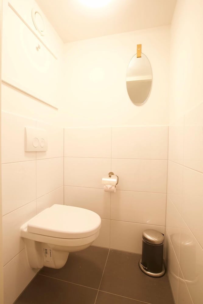 Canal Garden Apartment