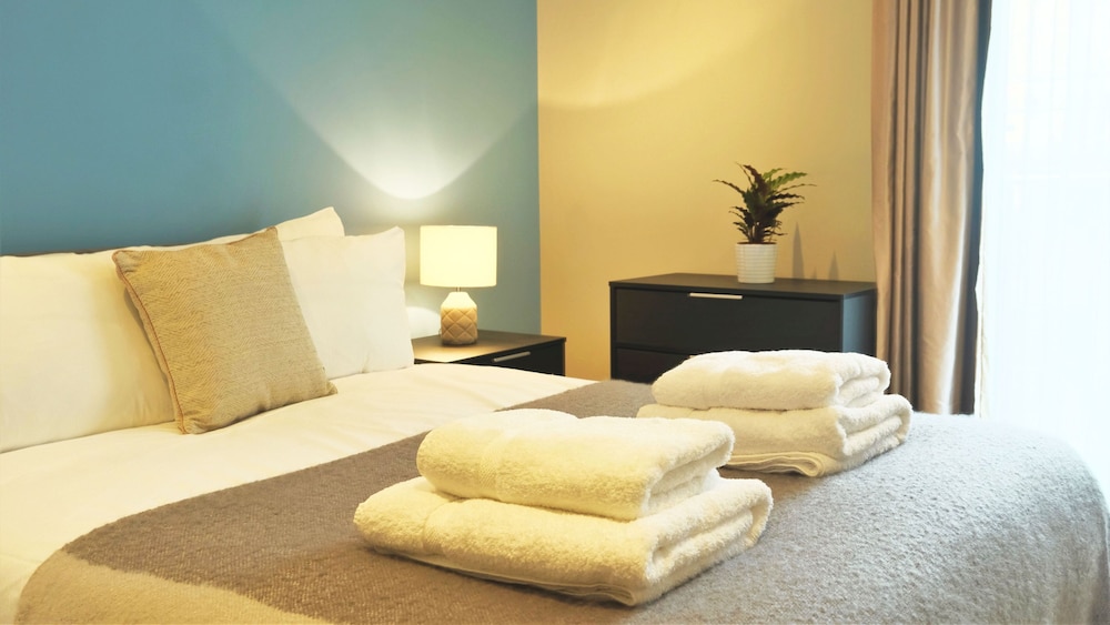 Accomodo London Southbank - Spacious & Elegant Apartments near Big Ben & London Eye