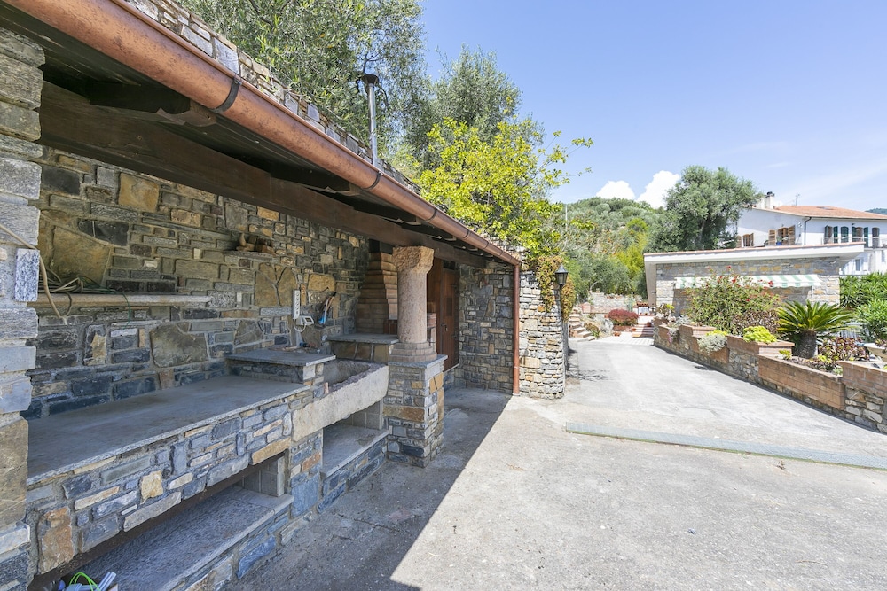 Villa Breezy Way - Among Greenery view 2