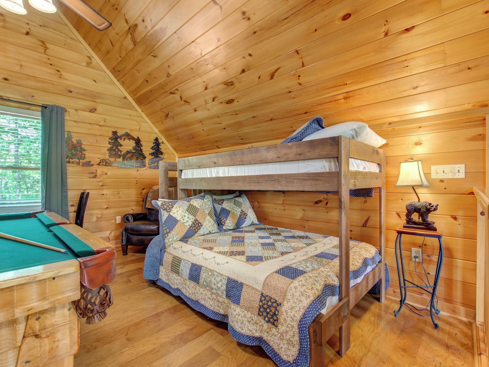 Macys Hideaway by Jackson Mountain Rentals