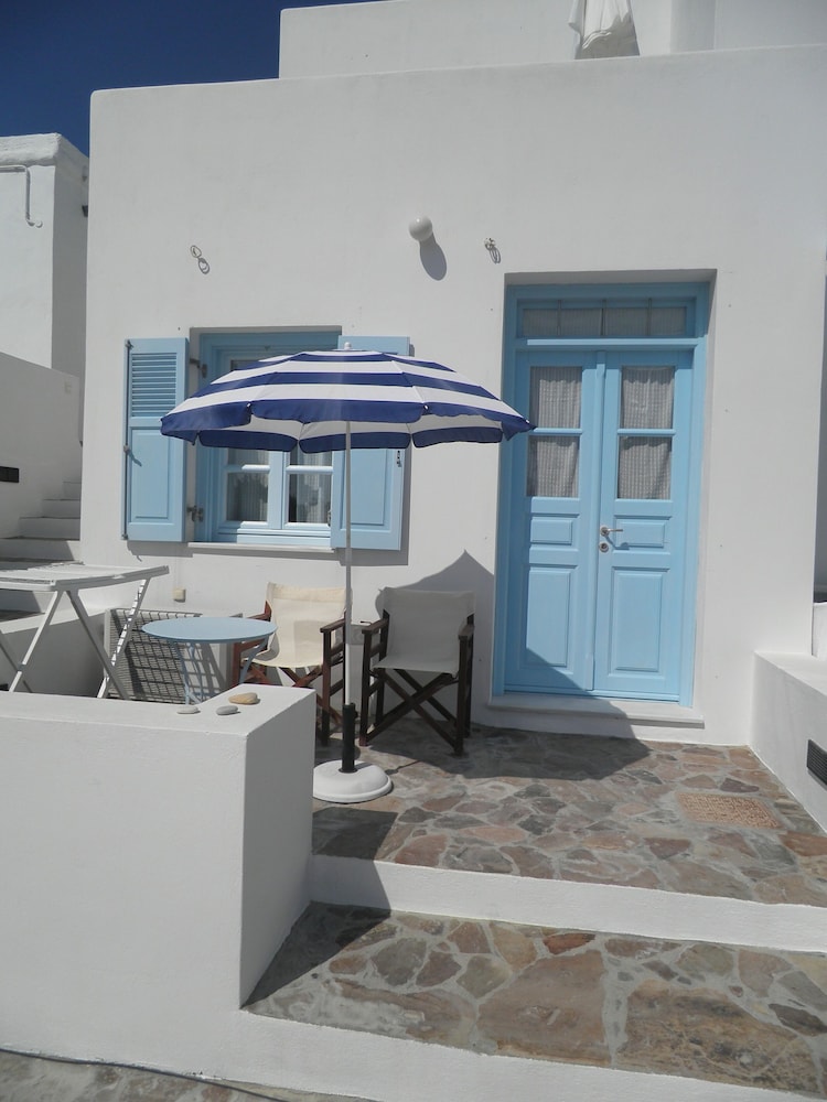 Kavalieros Studios - Property Image 10