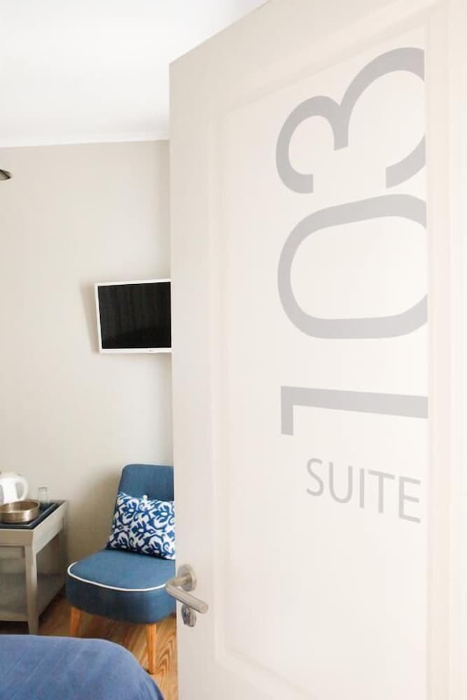 Flores Guest House