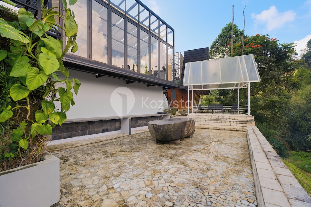 Griya Keraton Villa by Kozystay - Dago