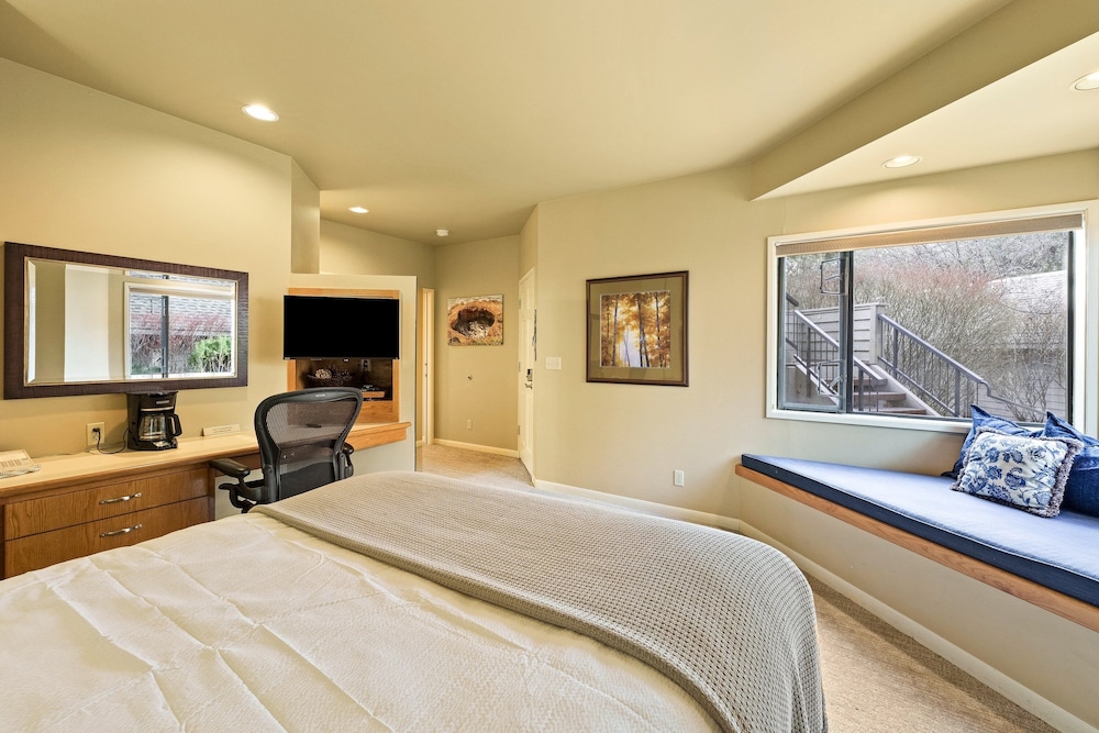 River Ridge 323ab 2 Bedroom Home