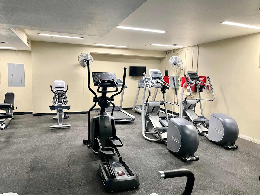 Allura Gaslamp Pool Spa Gym Extra Office Nook