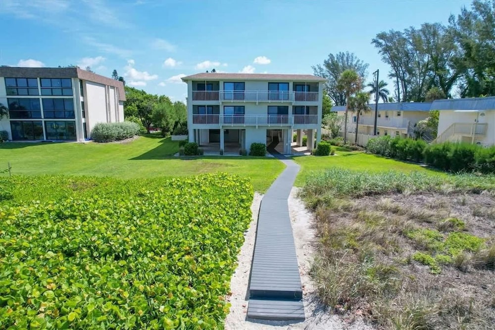 Luxury Beachfront Retreat in Longboat Key