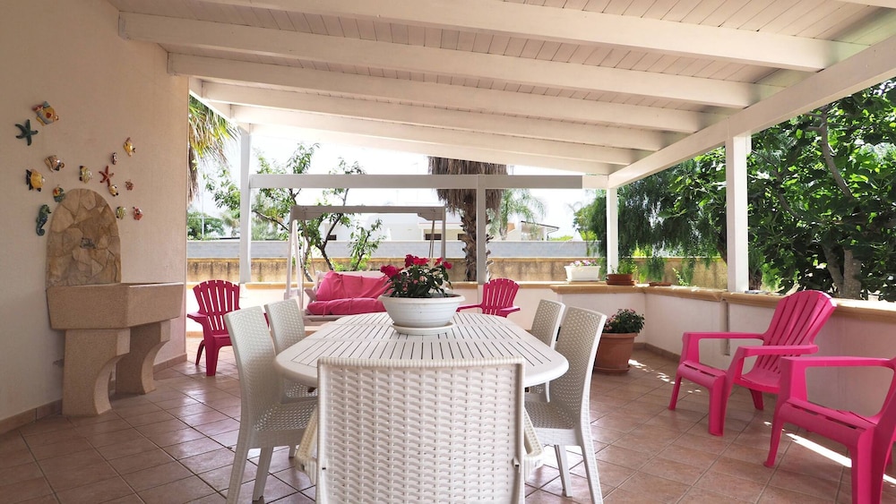 Villa Bellavista 8 Guests 3 Bedrooms by the sea