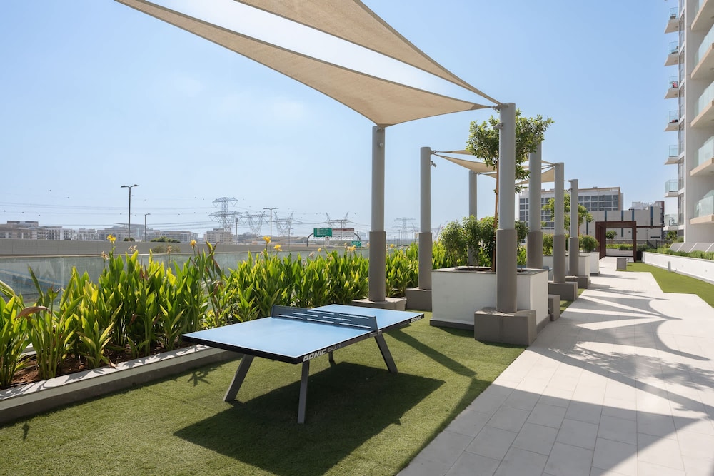 Homey Studio Apartment Perfect for 2 at Azizi Riviera 46