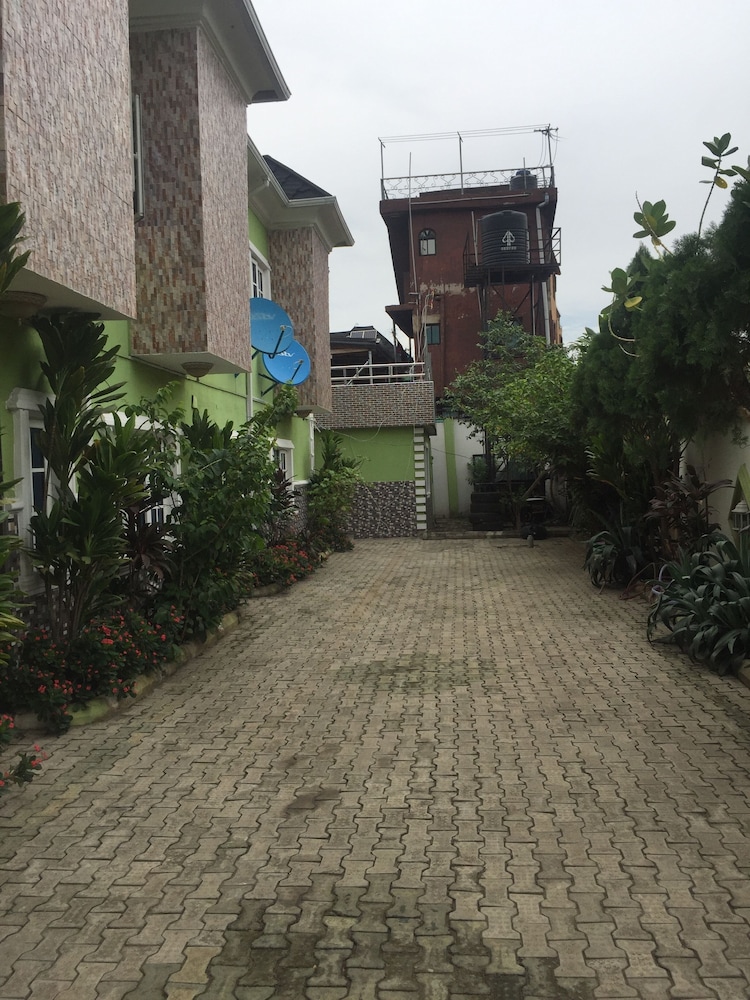 Photo 18
