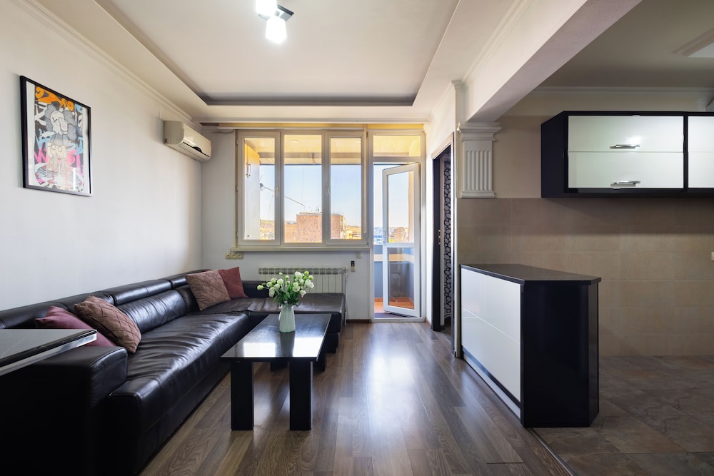 Apartments by Luxe Group KO100