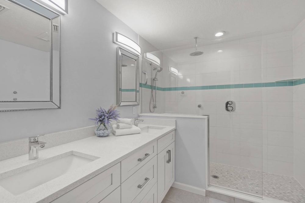 Silver Palm Retreat