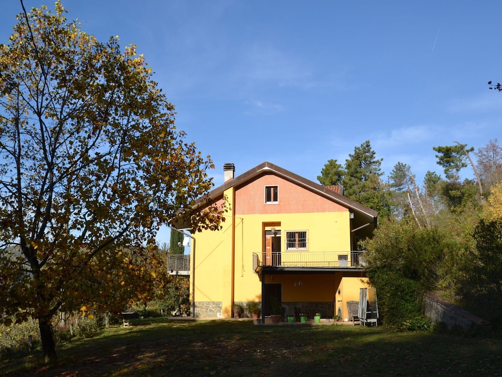Holiday Home in Pescia With Swimming Pool en Pescia