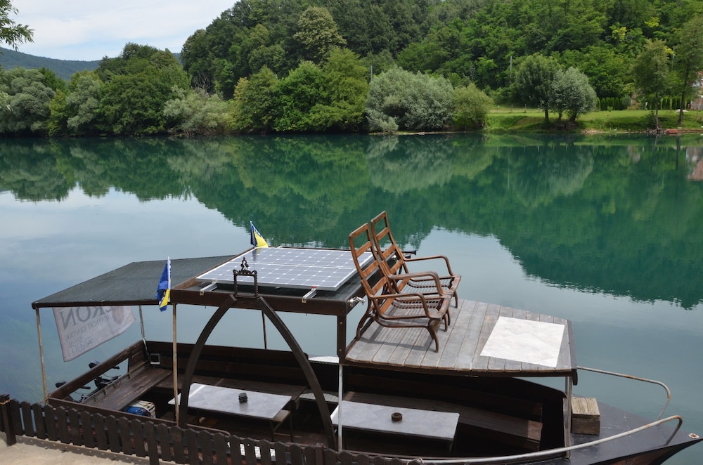 Neron Turist Center