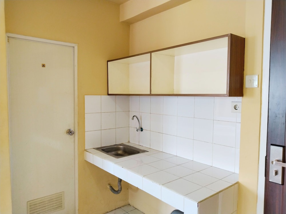 Amerta Room Apartemen Mutiara by Cocotel
