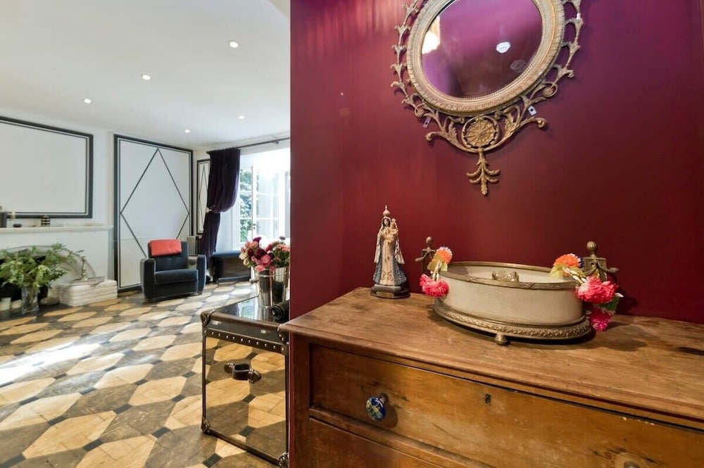 Stylish 5 Bed House in St. John's Wood/maida Vale