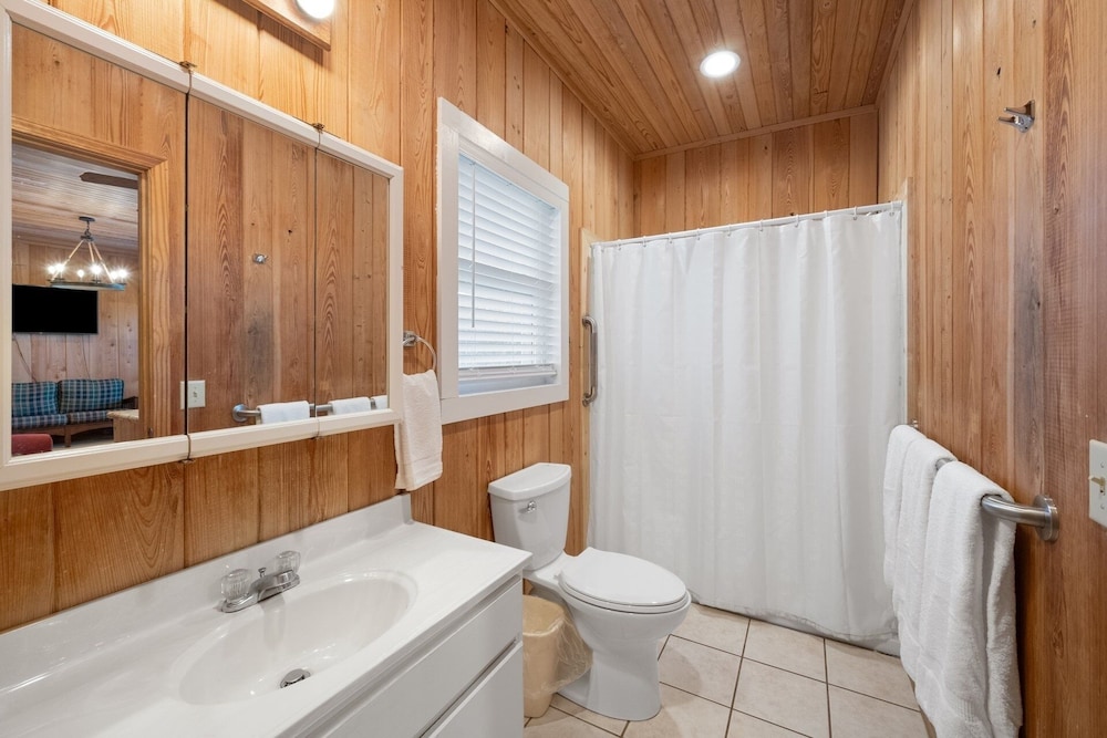 Laughin Place 7 Bedroom Home by Peace Vacations