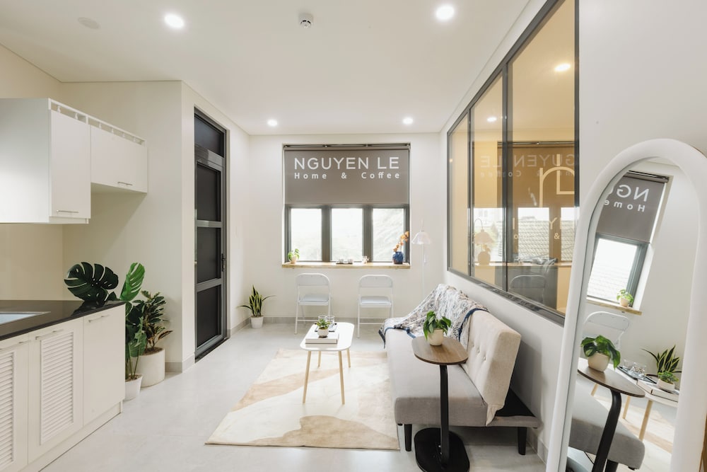 Nguyen Le Home Phan Ton