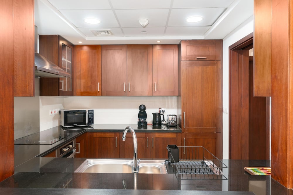 Luxury 2BR Downtown Apt With Burj Khalifa View