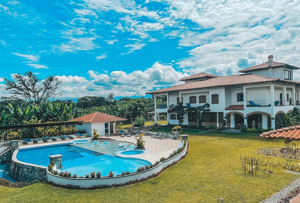 Hotel la Casona Montañesa - Image 1