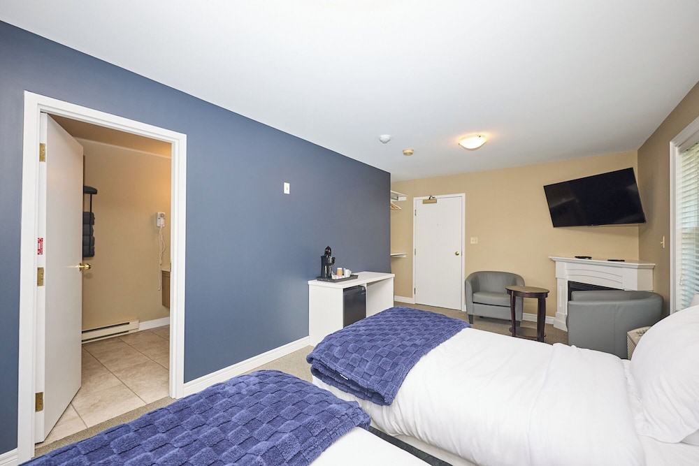 Nine Vines Hotel
