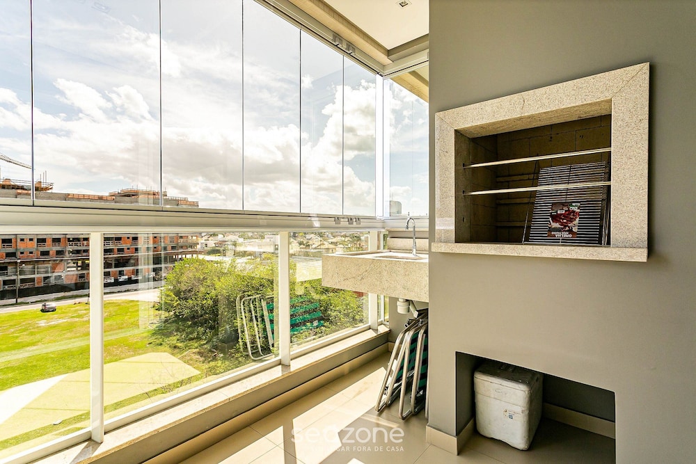 Sophisticated fit With 3 Suites Jurere Les403