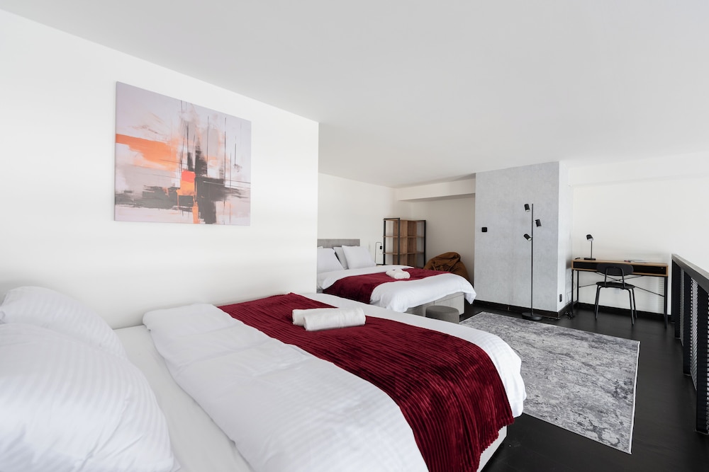 Apart loft hotel in Karlin