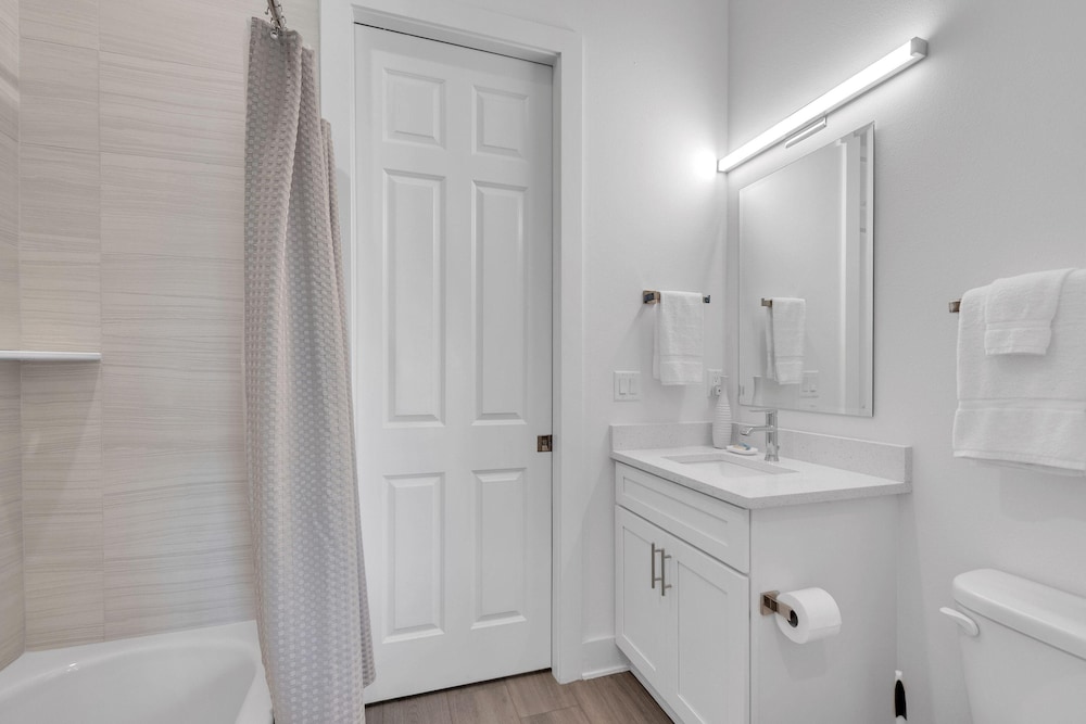 Azul Townhomes A3 - Sunrise