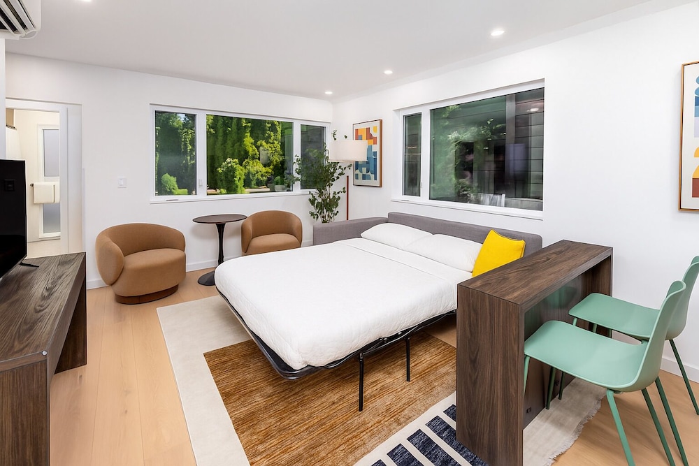Secret Hideaway - New Custom Built Home