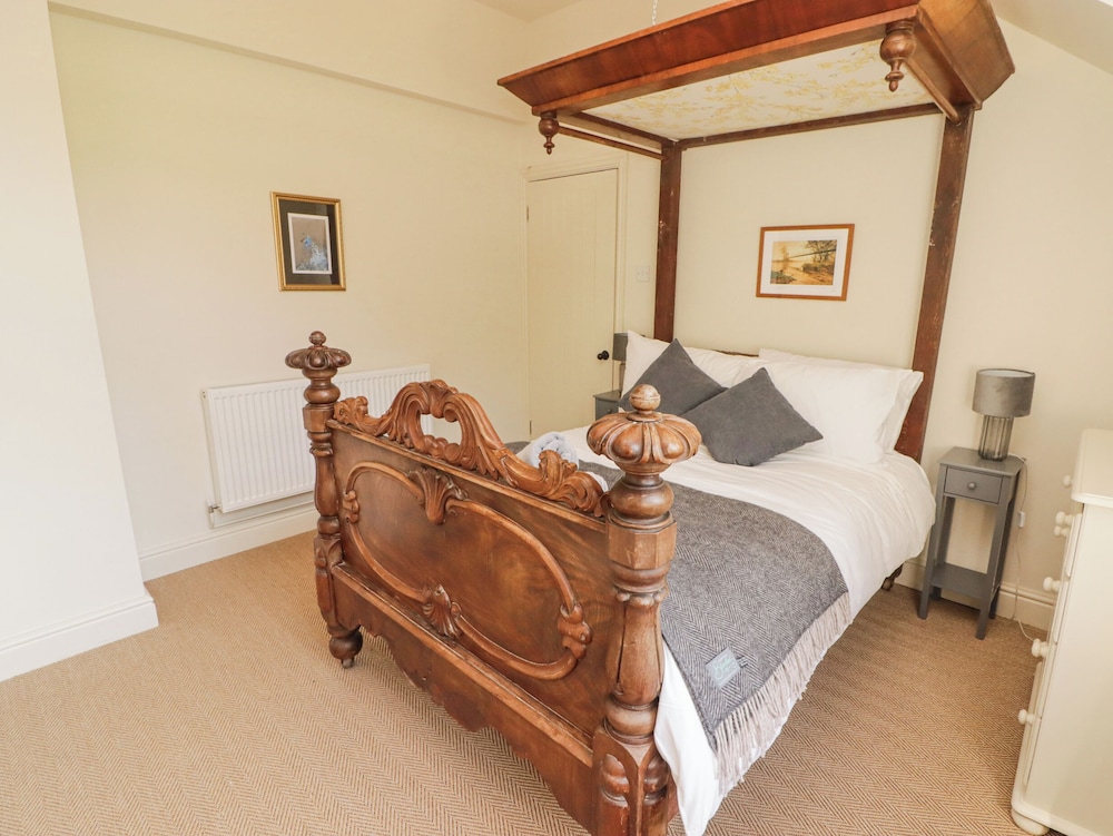 Meadow Cottage