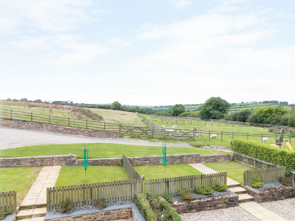 Hawthorn Cottage view 2