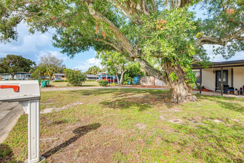 12 Mi to Beach: Home w/ Outdoor Dining in Cocoa!