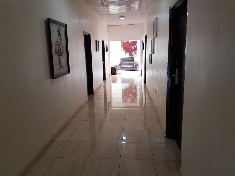 Eddy Vic Hotel