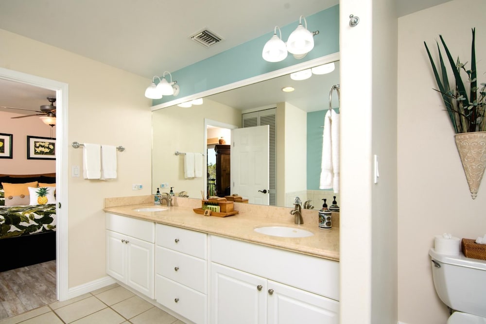 Waikoloa Colony Villas WCV-305 by KBM