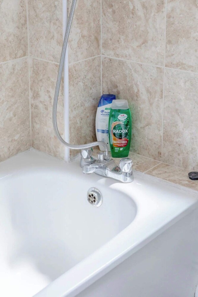 Vibrant & Snug 2BD Flat - Beckton
