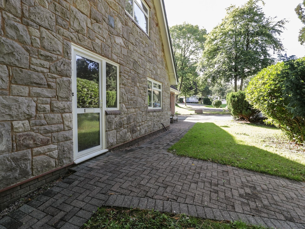 Woodlands Retreat