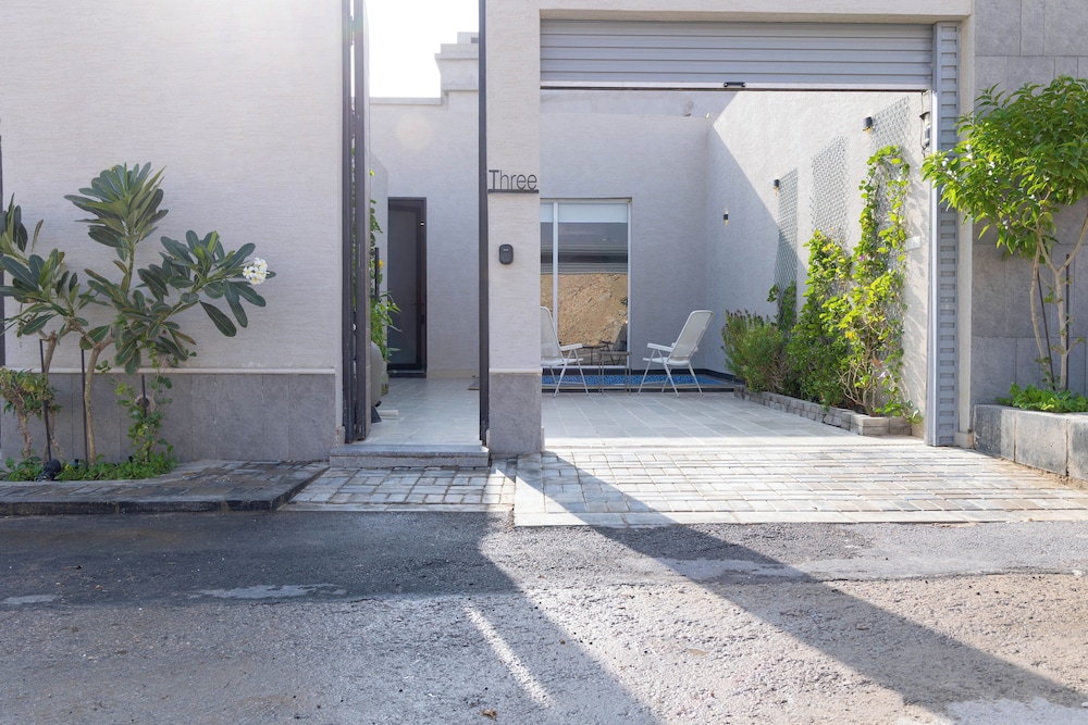 Portal Chalets With Private Pool - Narjs