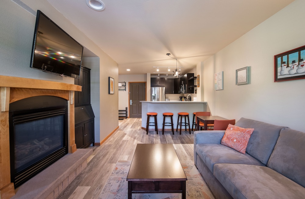 Zephyr Mountain Lodge Condos