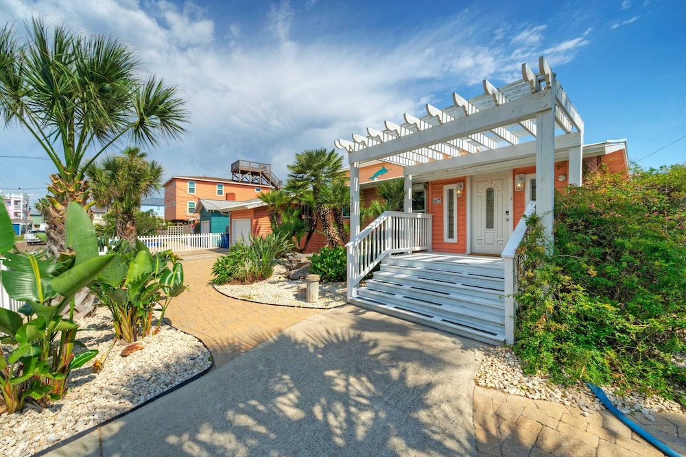 The Koi Marlin Port A Home w/ Pool, Pond, Grill & Near Beach + Marinas