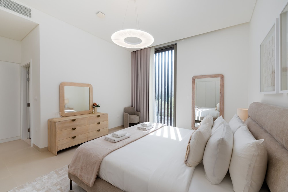 Luxe 4BR Villa Private Pool Beach Al Zorah