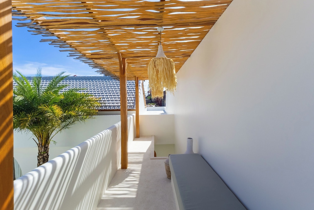Villa Nokanhui by Pertama Management