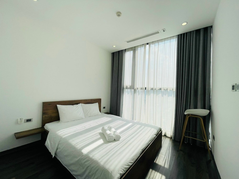 Sunny - Vinhomes Skylake Residences