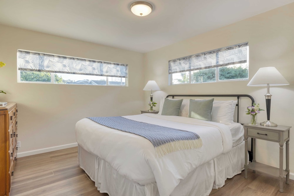 Hummingbird Haven by Avantstay Dog-friendly, Near the Beach, Huge Yard+hot Tub