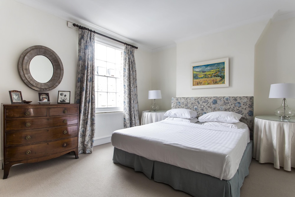 First Street II by Onefinestay