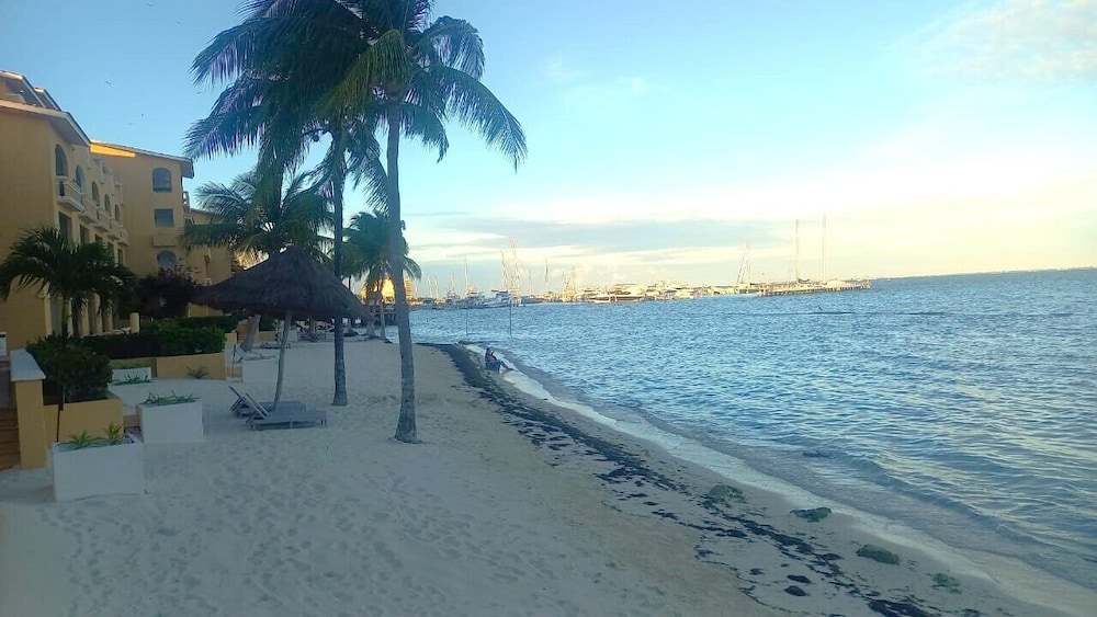 Punta Me Apartment Beach Front Hotel