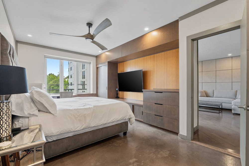 Stylish Westwood Condo