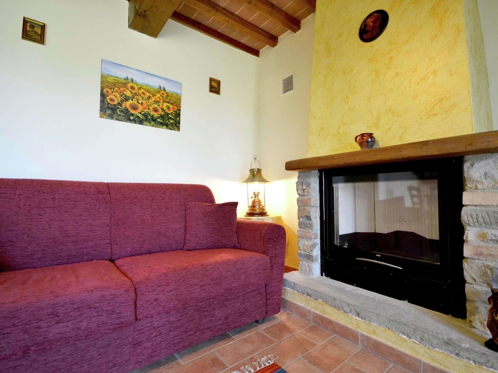 Villa with Private Pool near Cortona in Calm Countryside & Hilly Landscape photo 5