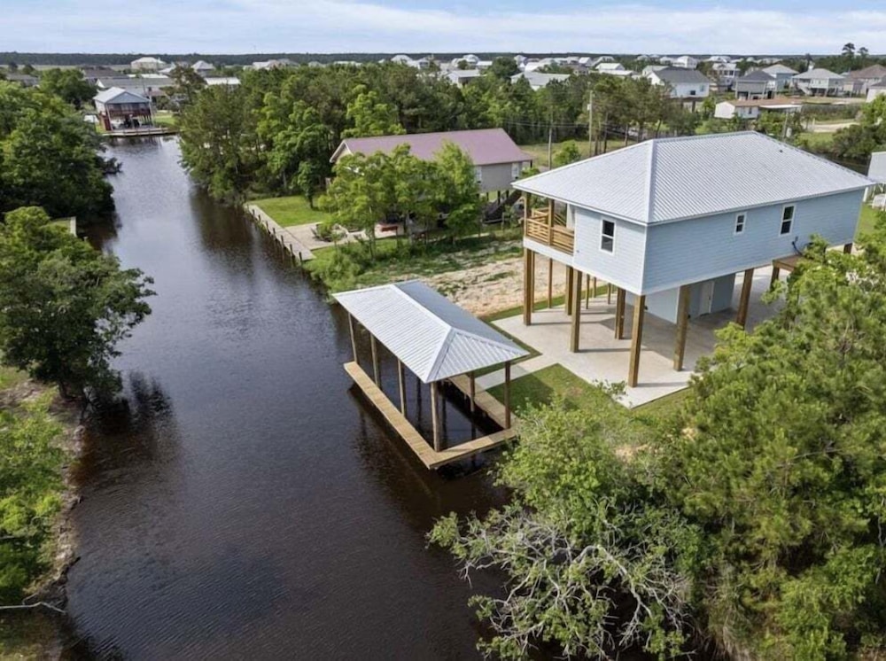 Bayou Bay Breeze 4 Bedroom Home