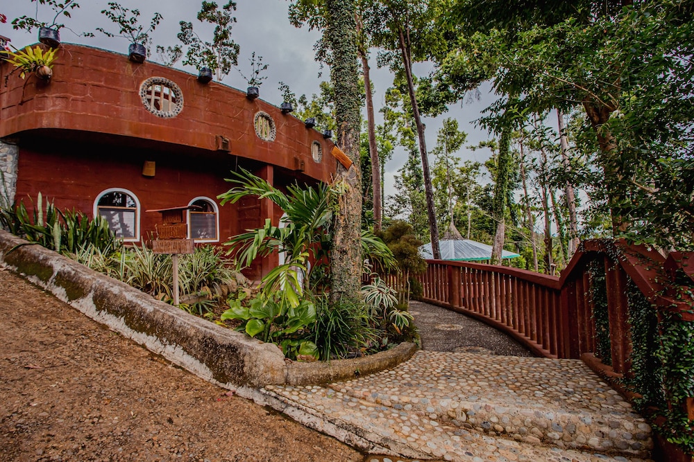 Atremaru Jungle Retreat